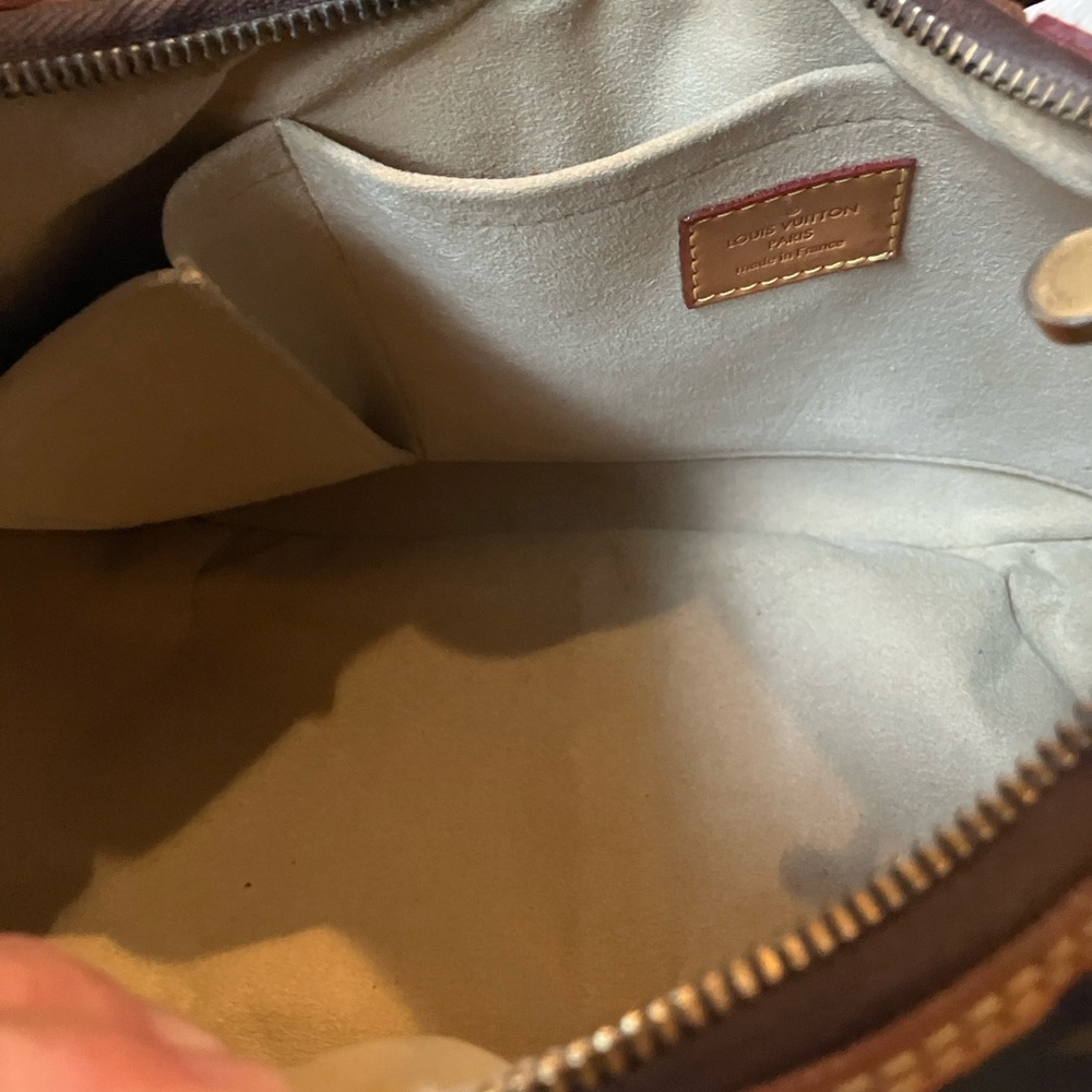 Louis Vuitton Etoile PM Shoulder Bag - Picture 6 of 15